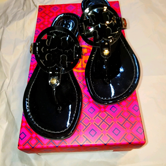 Sandals - Picture 1 of 1